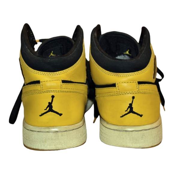 RARE Nike Air Jordan 1 Retro New Love 2007 6.5Y Black Yellow Juniors - Picture 4 of 13